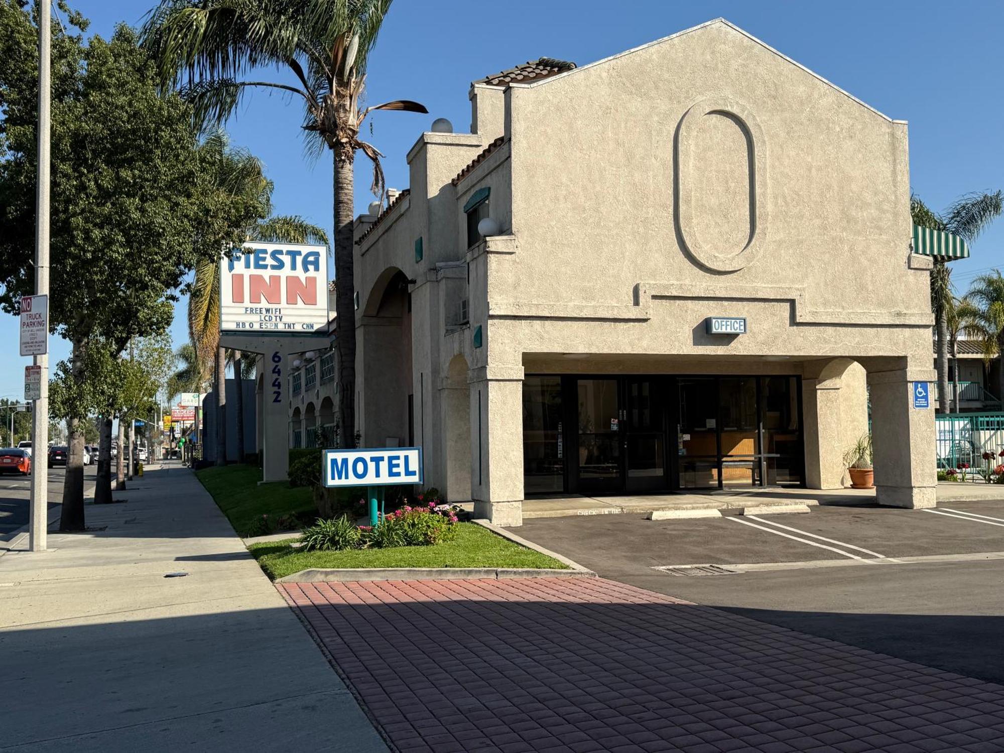 Fiesta Inn Los Angeles - Bell Gardens Exterior foto